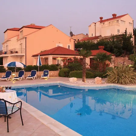 Alegria - With Patio And Garden View Cavtat