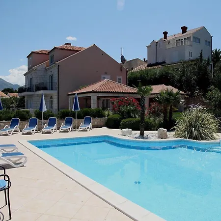 Alegria - With Patio And Garden View Apartman Cavtat