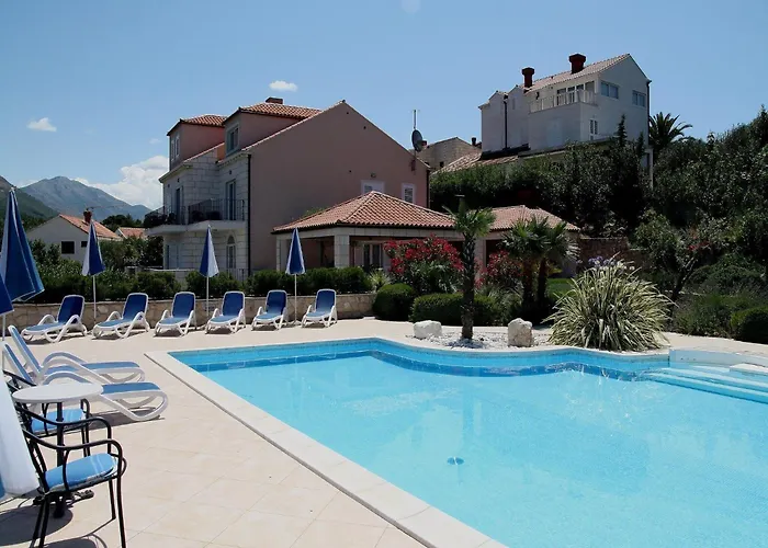 Alegria - With Patio And Garden View Apartmán Cavtat