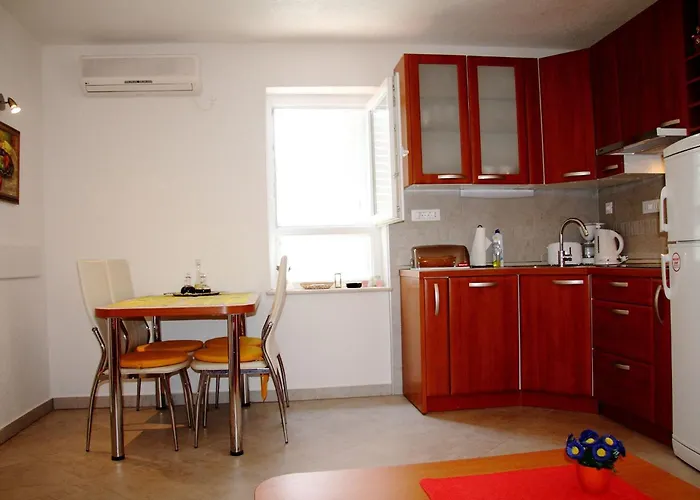 Alegria - With Patio And Garden View * Cavtat