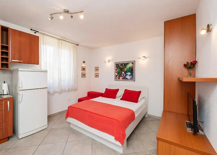 Apartmán Alegria - With Patio And Garden View *